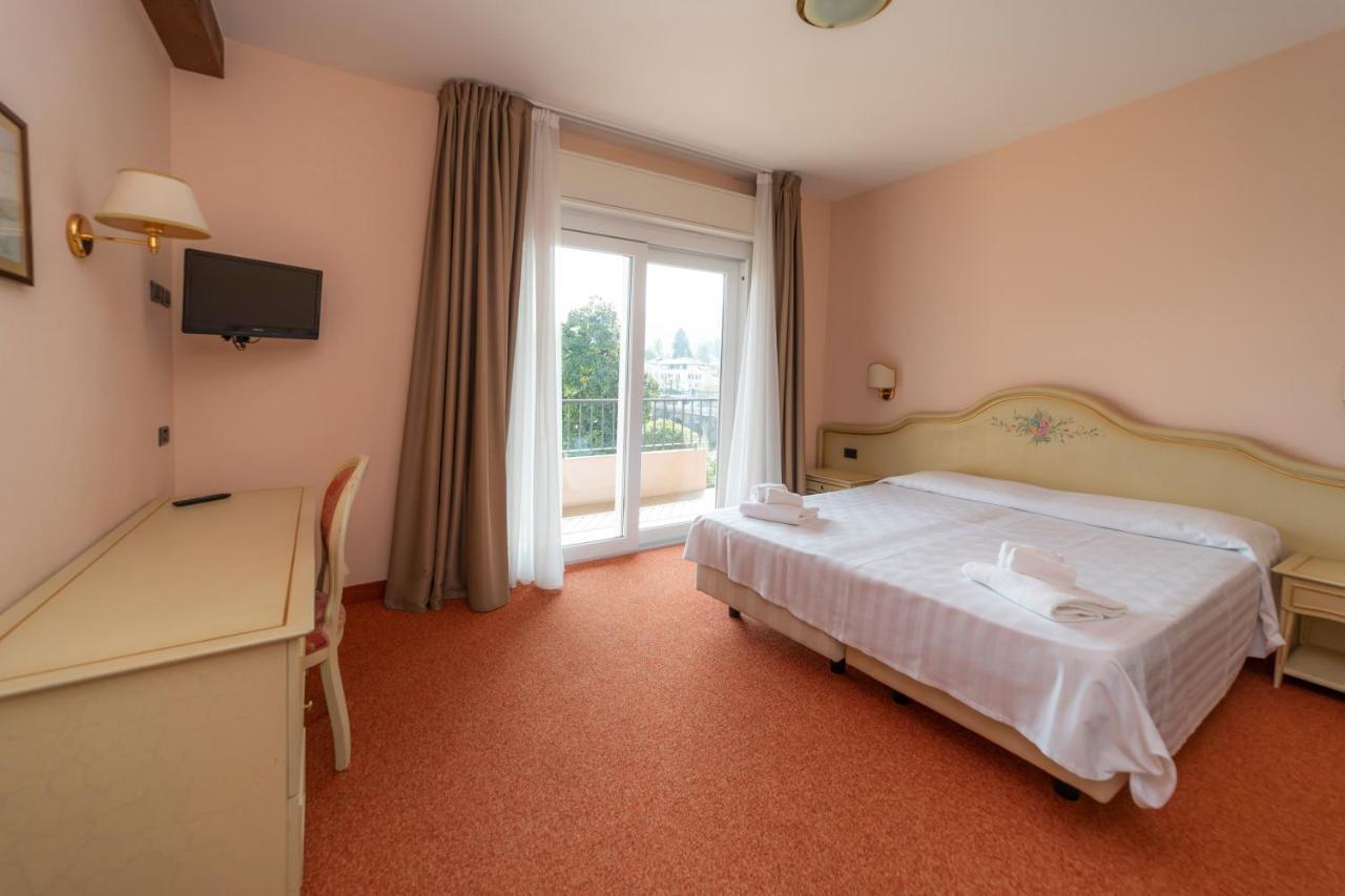 Hotel Della Torre Stresa Esterno foto