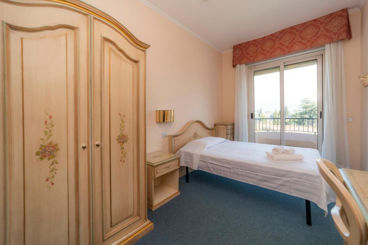 Hotel Della Torre Stresa Esterno foto