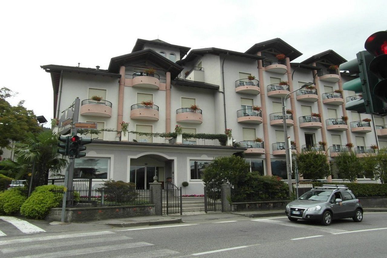 Hotel Della Torre Stresa Esterno foto