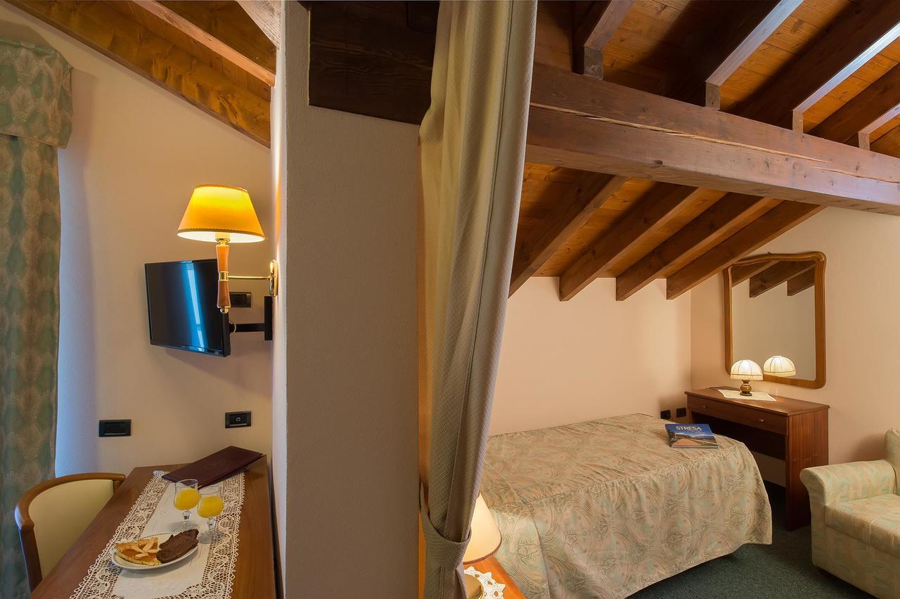 Hotel Della Torre Stresa Esterno foto