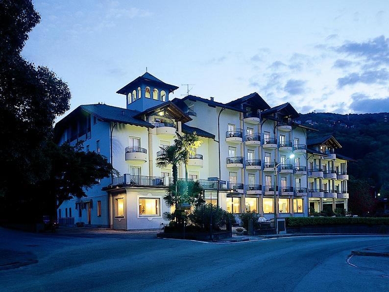 Hotel Della Torre Stresa Esterno foto