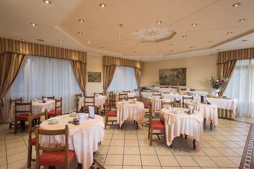 Hotel Della Torre Stresa Esterno foto